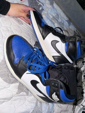 Nike Air Jordan 1 Mid - Black/White/Royal Blue